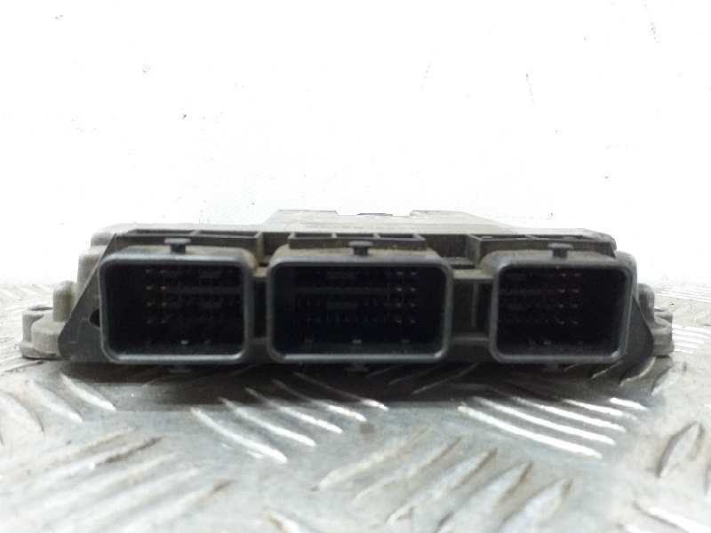 Recambio de centralita motor uce para renault scenic ii authentique referencia OEM IAM 0281011549 8200391966 