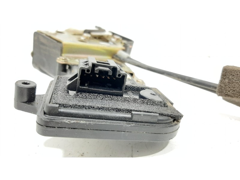 Recambio de cerradura puerta trasera izquierda para mazda 6 berlina (gg) 1.8 active (4-ptas.) referencia OEM IAM GJ6A73310G  