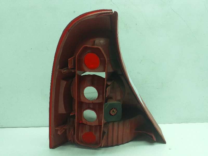 Recambio de piloto trasero derecho para renault clio ii fase ii (b/cb0) alize referencia OEM IAM   