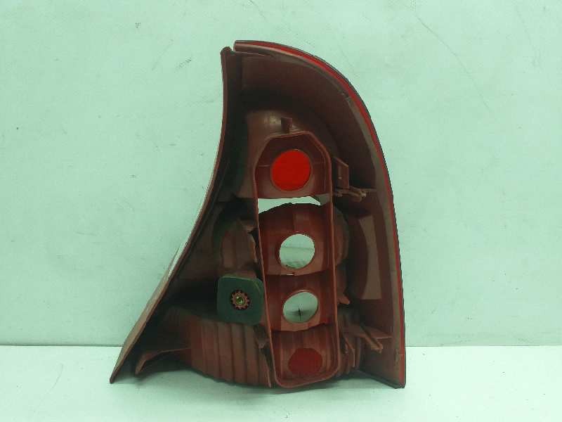 Recambio de piloto trasero izquierdo para renault clio ii fase ii (b/cb0) alize referencia OEM IAM   