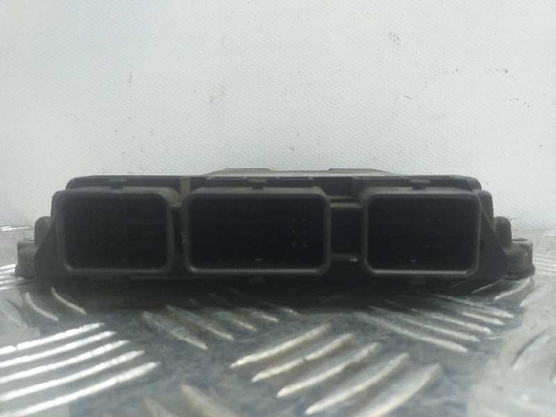 Recambio de centralita motor uce para renault megane ii berlina 5p confort dynamique referencia OEM IAM 0281011549 8200310863 