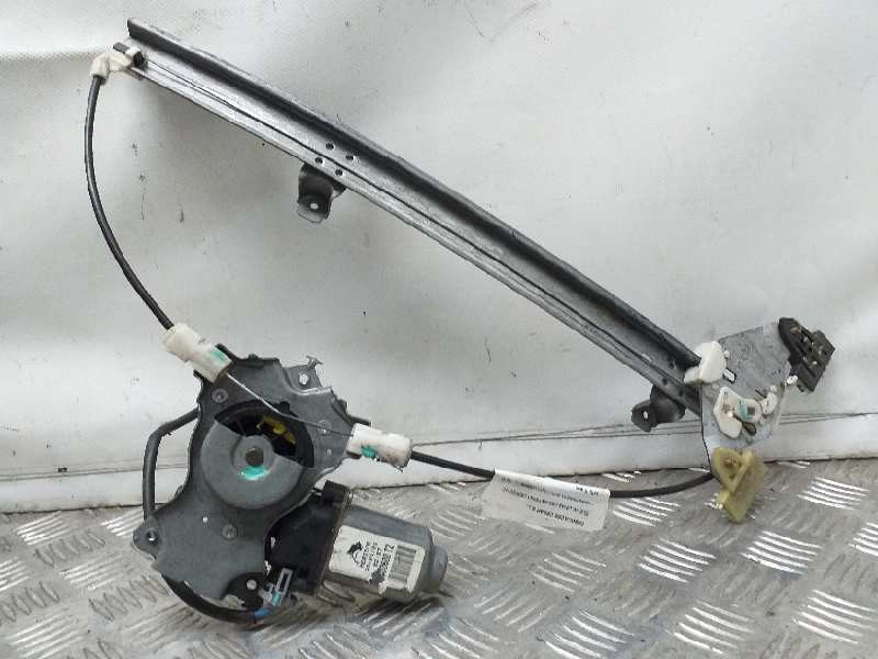 Recambio de elevalunas delantero derecho para nissan primera berlina (p11) básico referencia OEM IAM 807002F010 ELECTRICO 5 PUER