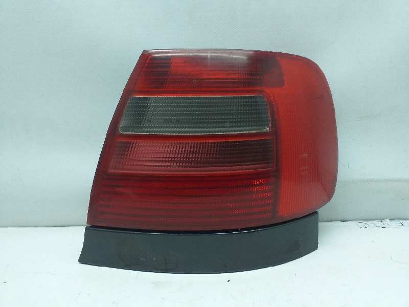 Recambio de piloto trasero derecho para audi a4 berlina (b5) 1.8 t referencia OEM IAM   