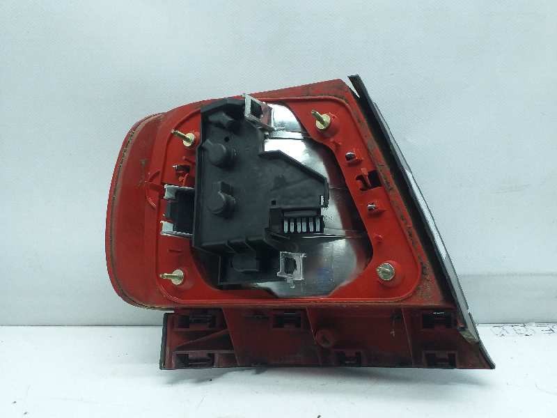 Recambio de piloto trasero derecho para audi a4 berlina (b5) 1.8 t referencia OEM IAM   