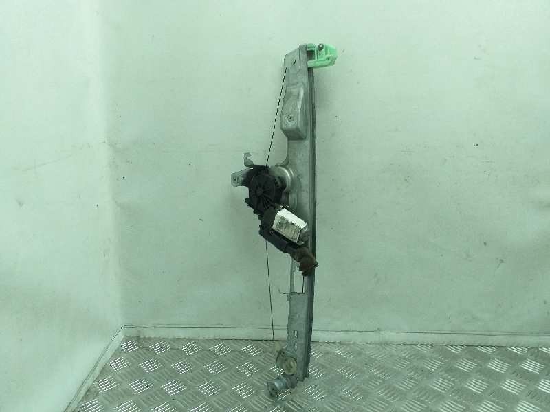 Recambio de elevalunas delantero izquierdo para renault scenic ii confort dynamique referencia OEM IAM 8200646841  