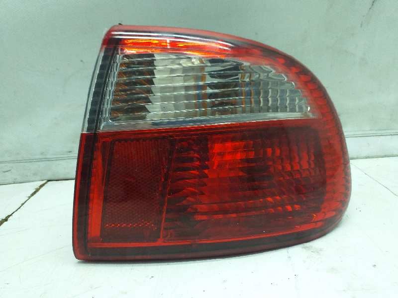 Recambio de piloto trasero derecho para seat toledo (1m2) signo referencia OEM IAM   