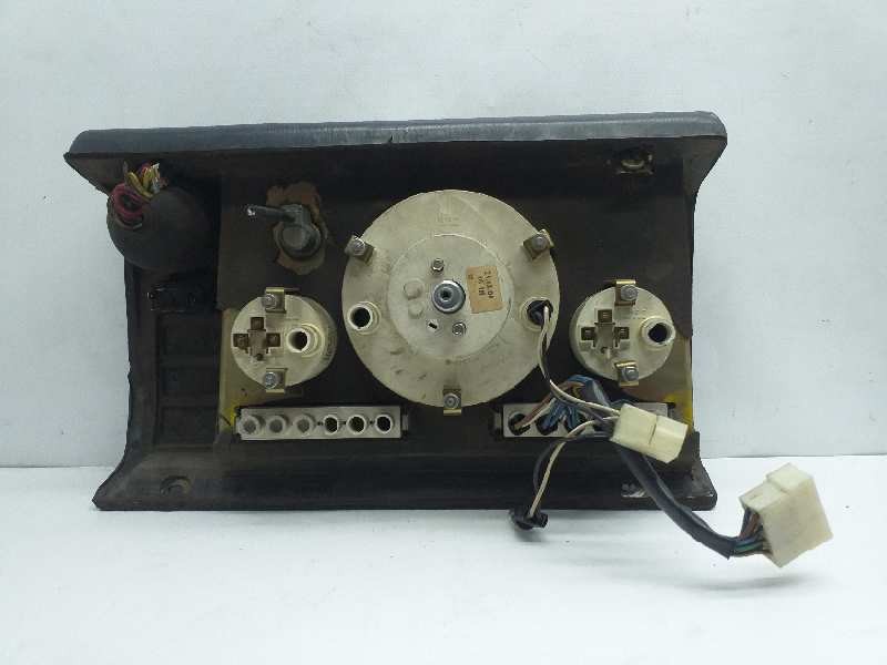 Recambio de cuadro instrumentos para mercedes-benz mb 100 d caja cerrada / combi combi i (bm 631.333/343) referencia OEM IAM 000