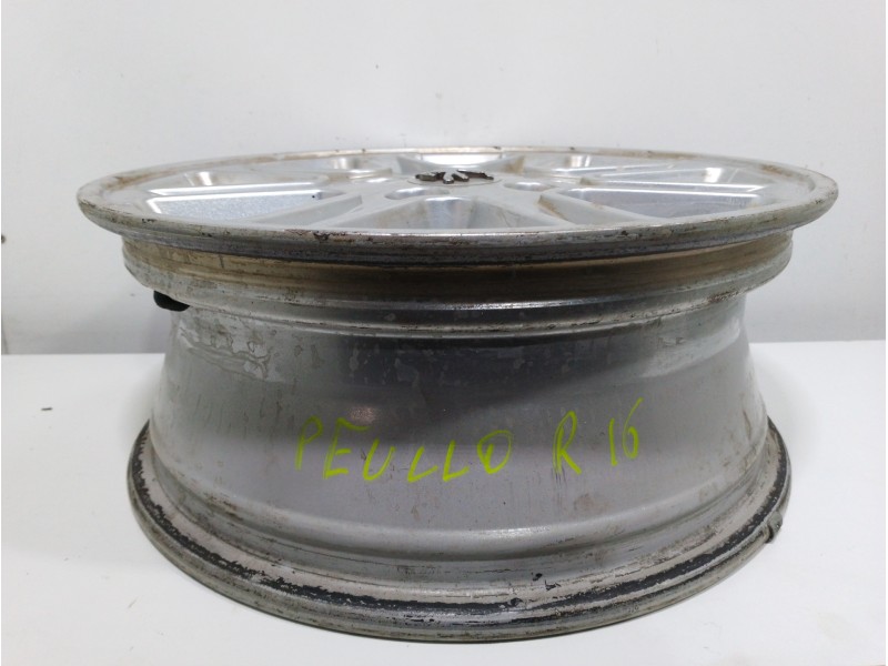 Recambio de llanta para peugeot 1007 dolce referencia OEM IAM 6JX16CH4  
