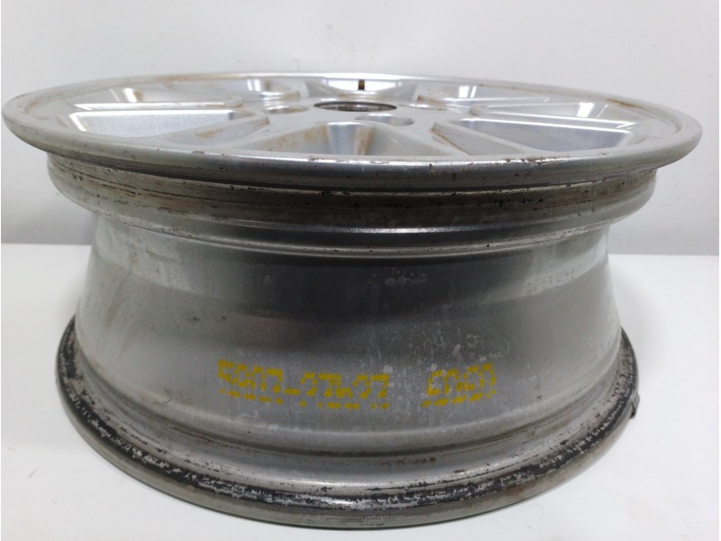 Recambio de llanta para peugeot 1007 dolce referencia OEM IAM 6JX16CH4  