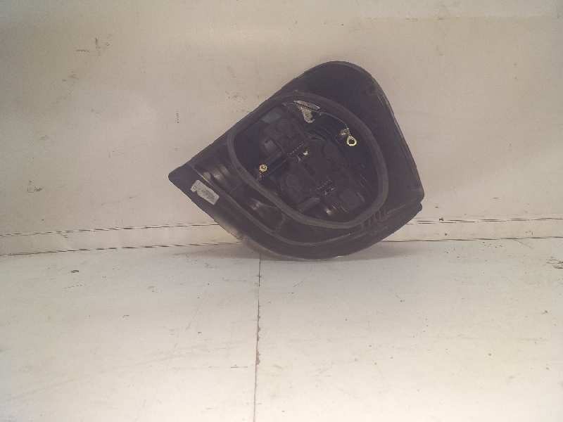 Recambio de piloto trasero derecho para renault scenic (ja..) 1.9 dci authentique referencia OEM IAM    Recambio de piloto trasero derecho para renault scenic (ja..) 1.9 dci authentique referencia OEM IAM