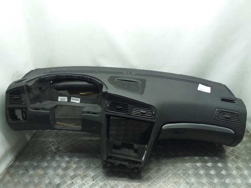 Recambio de salpicadero para volvo xc70 d5 awd momentum referencia OEM IAM   