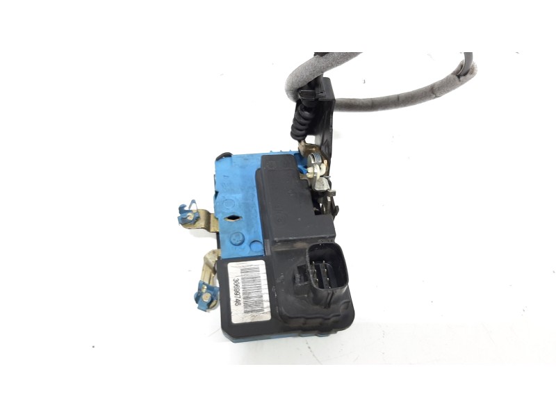 Recambio de cerradura puerta trasera izquierda para volvo xc70 d5 awd momentum referencia OEM IAM 30699746 8 PINES 