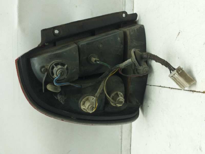 Recambio de piloto trasero derecho para daewoo nubira berlina cdx referencia OEM IAM 96272042  