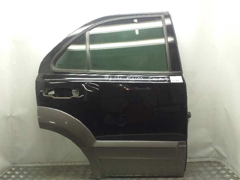 Recambio de puerta trasera derecha para kia sorento 2.5 crdi concept referencia OEM IAM 770043E100 NEGRO 