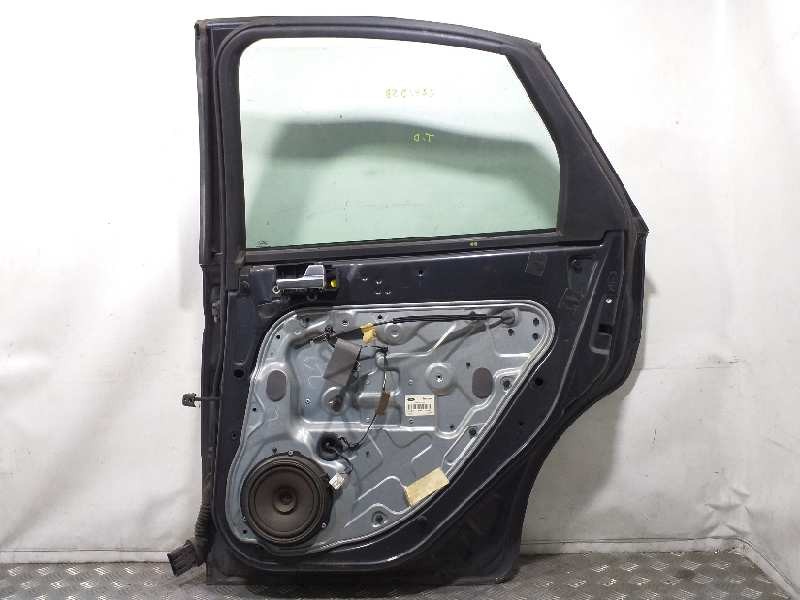 Recambio de puerta trasera derecha para ford focus berlina (cap) sport referencia OEM IAM  NEGRO 