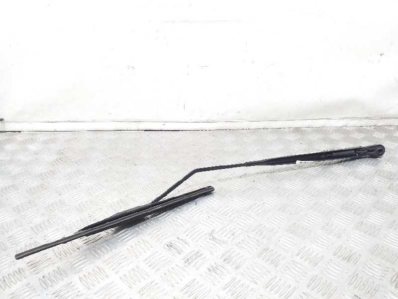 Recambio de brazo limpia delantero derecho para peugeot 1007 dolce referencia OEM IAM   