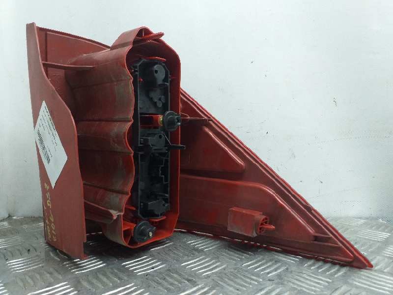 Recambio de piloto trasero derecho para peugeot 1007 dolce referencia OEM IAM   