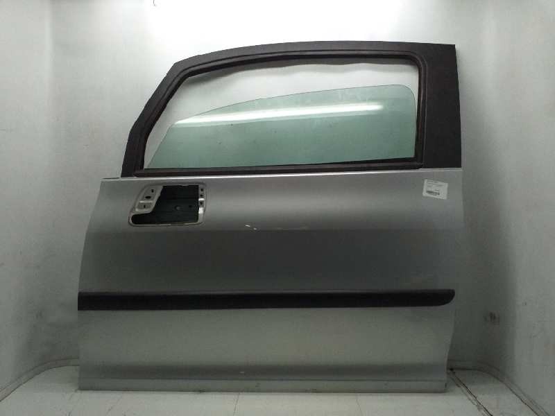 Recambio de puerta delantera izquierda para peugeot 1007 dolce referencia OEM IAM  PLATA 