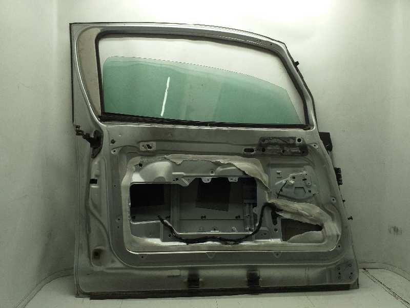 Recambio de puerta delantera izquierda para peugeot 1007 dolce referencia OEM IAM  PLATA 