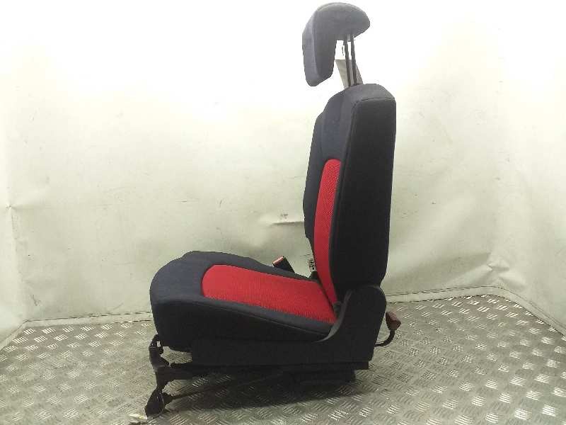 Recambio de asiento trasero izquierdo para peugeot 1007 dolce referencia OEM IAM  ROJO CON AZUL 