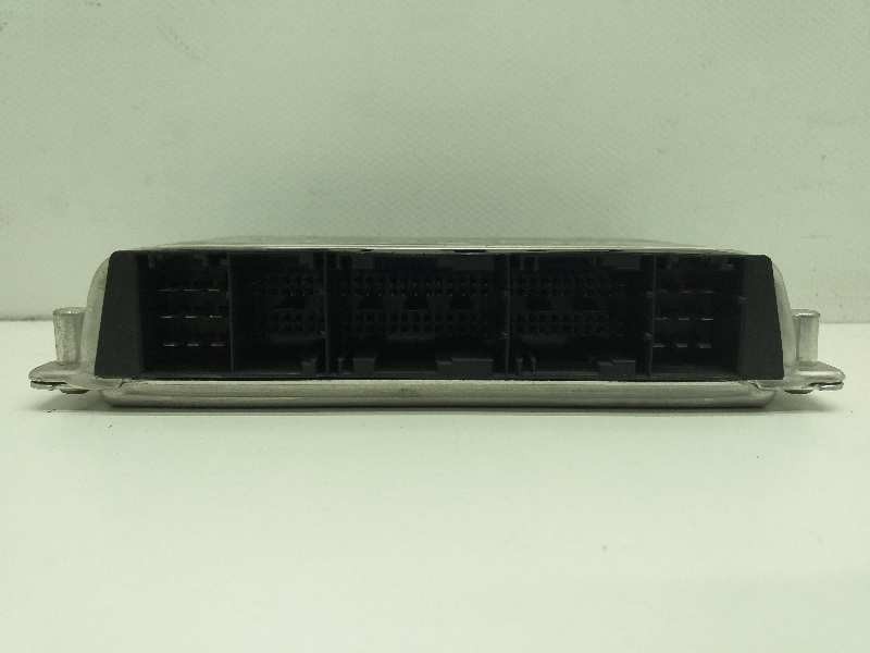 Recambio de centralita motor uce para audi a4 berlina (8e) referencia OEM IAM 02810010931 4B0907401P 