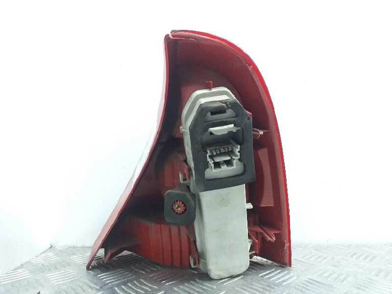 Recambio de piloto trasero izquierdo para renault clio ii symbol 1.5 dci dynamique referencia OEM IAM   