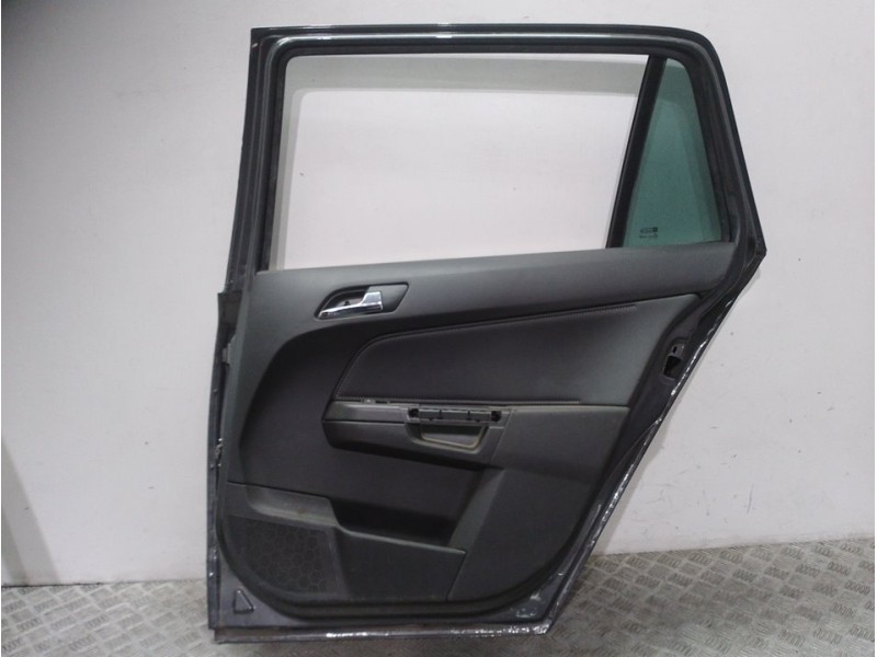 Recambio de puerta trasera derecha para opel astra h caravan cosmo referencia OEM IAM 843535 GRIS 