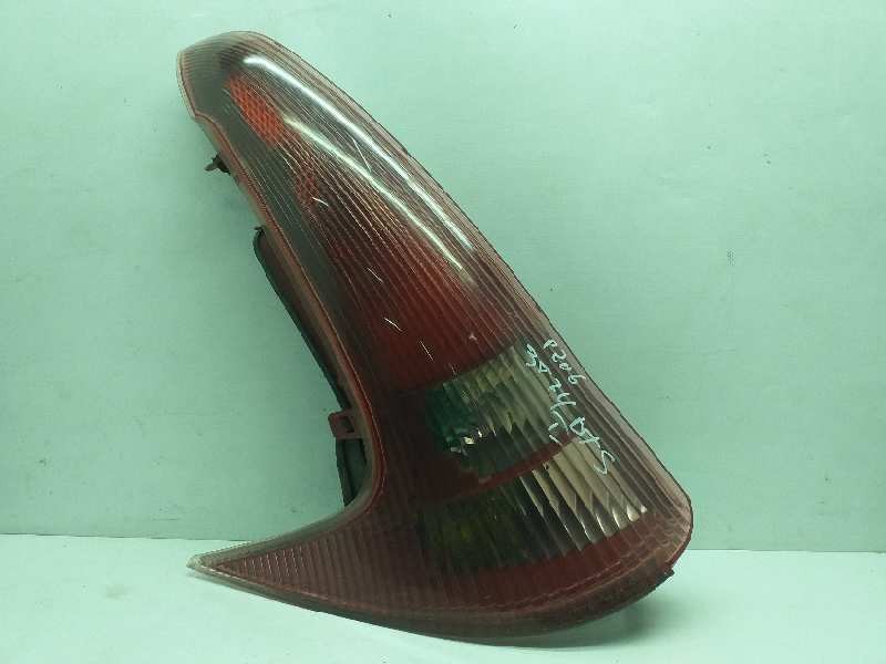 Recambio de piloto trasero izquierdo para peugeot 206 berlina x-line referencia OEM IAM   