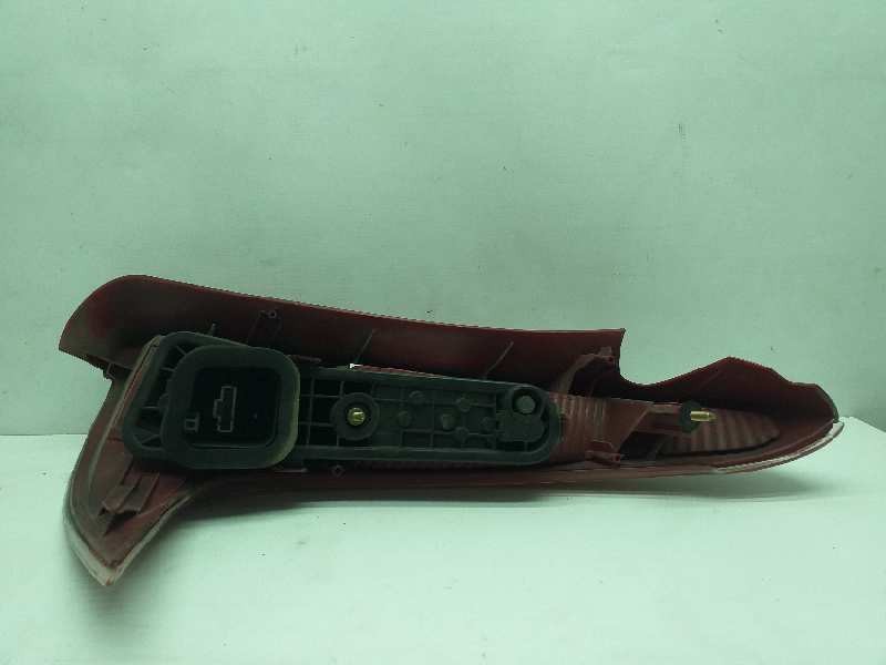 Recambio de piloto trasero izquierdo para peugeot 206 berlina x-line referencia OEM IAM   