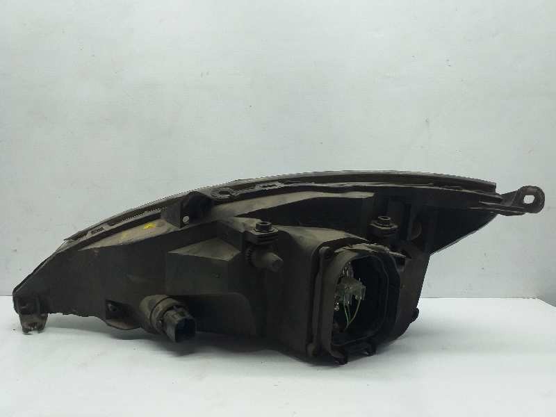 Recambio de faro derecho para ford focus berlina (cak) trend referencia OEM IAM   