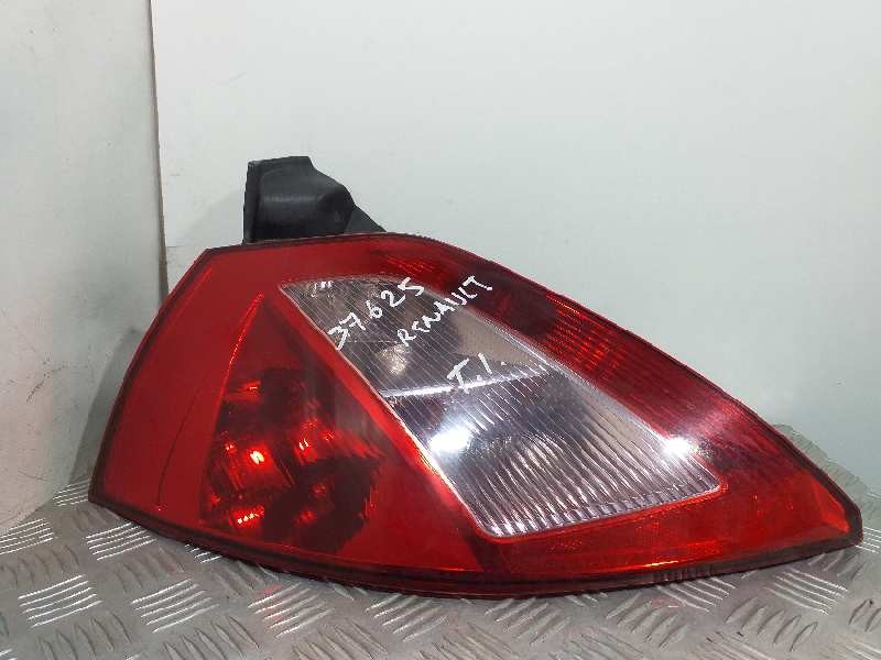 Recambio de piloto trasero izquierdo para renault megane ii berlina 5p confort authentique referencia OEM IAM    Recambio de piloto trasero izquierdo para renault megane ii berlina 5p confort authentique referencia OEM IAM