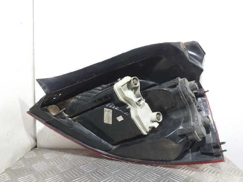 Recambio de piloto trasero izquierdo para renault megane ii berlina 5p confort authentique referencia OEM IAM    Recambio de piloto trasero izquierdo para renault megane ii berlina 5p confort authentique referencia OEM IAM