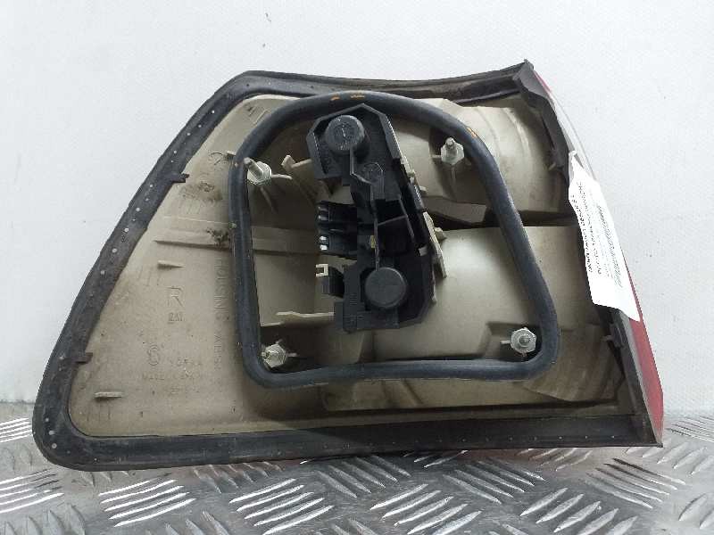 Recambio de piloto trasero derecho para opel omega b design edition berlina referencia OEM IAM   