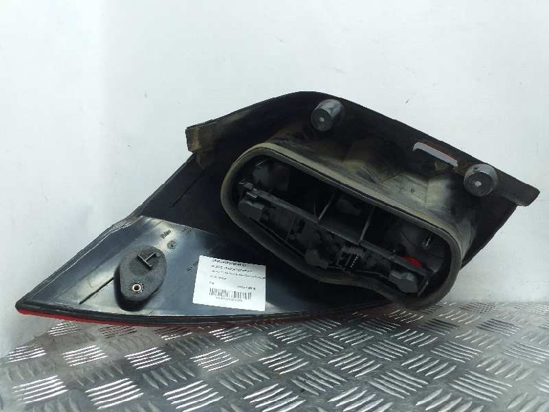 Recambio de piloto trasero derecho para renault laguna ii grandtour (kg0) dynamique referencia OEM IAM   