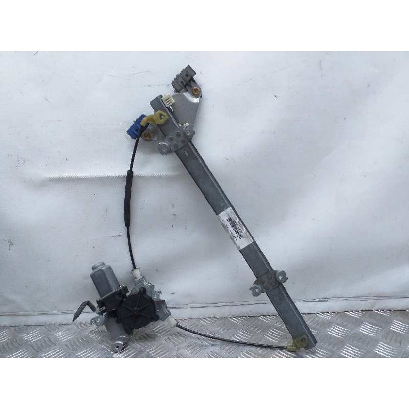 Recambio de elevalunas delantero derecho para nissan almera (n16/e) comfort referencia OEM IAM 80700BM605  