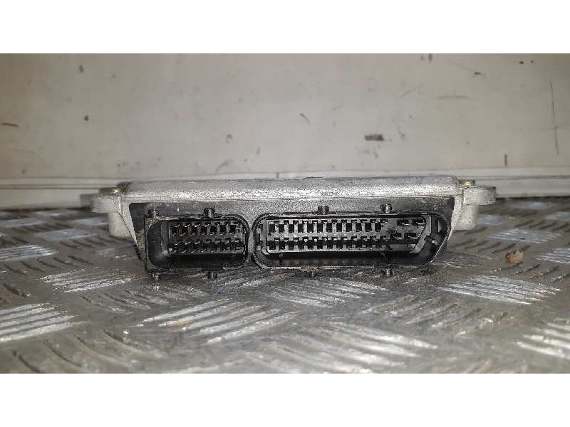 Recambio de centralita motor uce para volkswagen golf iv berlina (1j1) conceptline referencia OEM IAM   