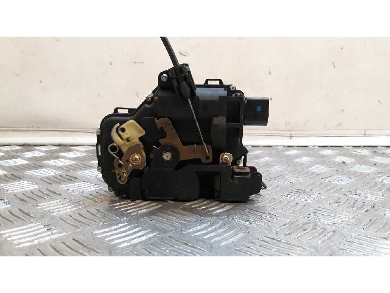 Recambio de cerradura puerta delantera izquierda para volkswagen golf iv berlina (1j1) conceptline referencia OEM IAM   