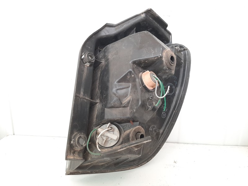 Recambio de piloto trasero izquierdo para lexus rx 400h referencia OEM IAM NVE5551101  