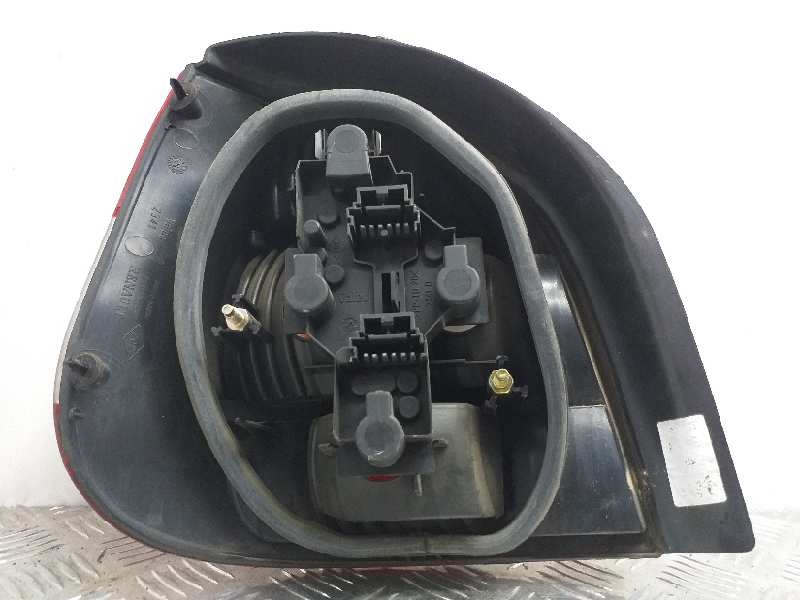 Recambio de piloto trasero derecho para renault scenic (ja..) 1.6 16v expression referencia OEM IAM   