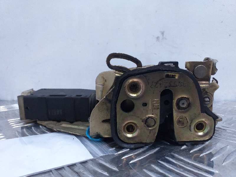 Recambio de cerradura puerta delantera derecha para opel astra f caravan 1.7 diesel referencia OEM IAM   