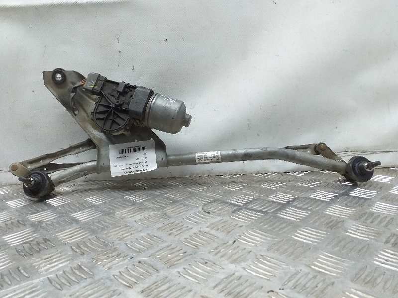 Recambio de motor limpia delantero para dacia sandero ambiance referencia OEM IAM   