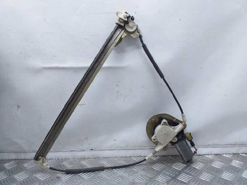 Recambio de elevalunas delantero derecho para renault megane i classic (la0) 1.6e alize referencia OEM IAM    Recambio de elevalunas delantero derecho para renault megane i classic (la0) 1.6e alize referencia OEM IAM