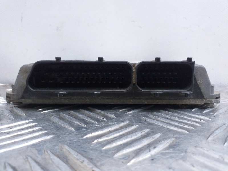 Recambio de centralita motor uce para volkswagen golf iv berlina (1j1) conceptline referencia OEM IAM   