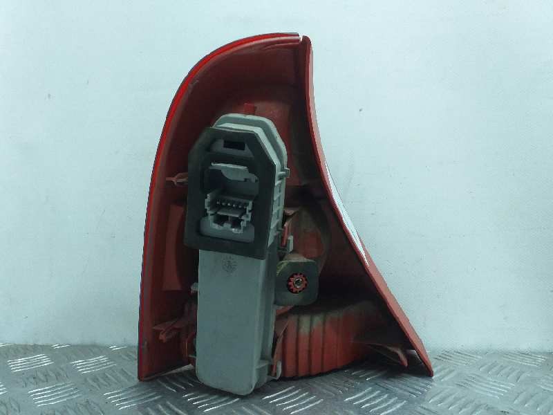 Recambio de piloto trasero derecho para renault clio ii fase ii (b/cb0) authentique referencia OEM IAM   