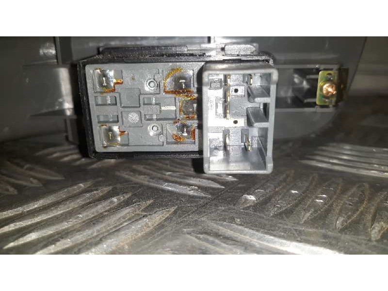 Recambio de mando elevalunas trasero izquierdo para chevrolet lacetti cdx referencia OEM IAM   