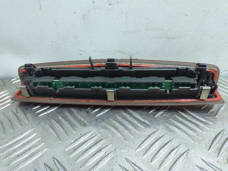 Recambio de luz central de freno para renault clio i phase iii referencia OEM IAM   