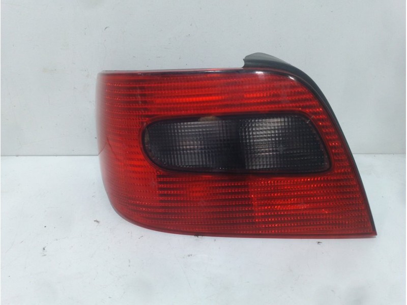 Recambio de piloto trasero izquierdo para citroën xsara berlina 1.9d tonic referencia OEM IAM   