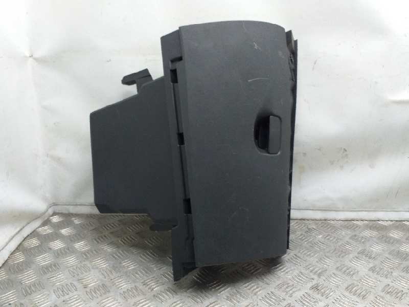 Recambio de guantera para renault megane iii sport tourer emotion referencia OEM IAM 685600001R  