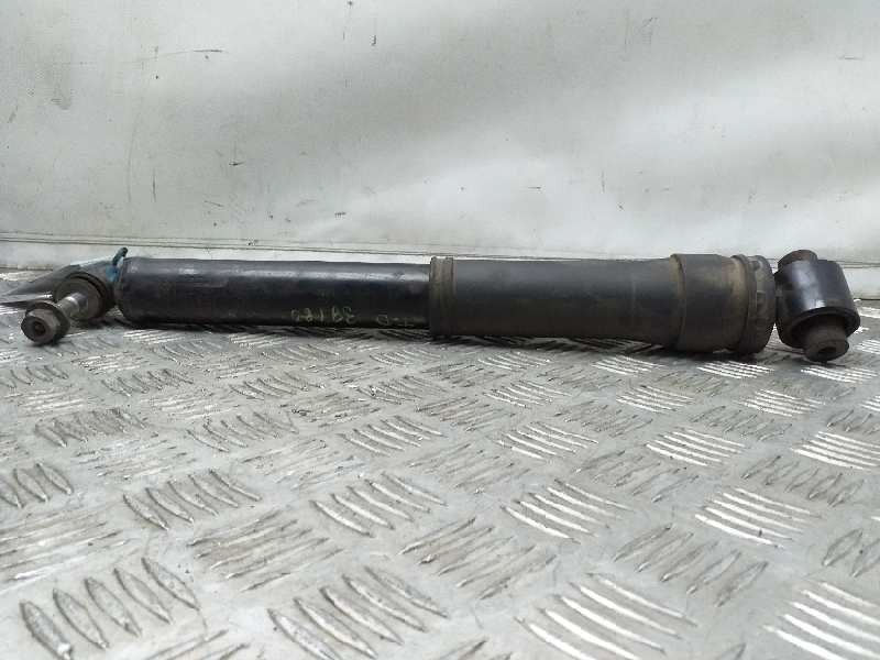 Recambio de amortiguador trasero derecho para renault megane iii sport tourer emotion referencia OEM IAM   