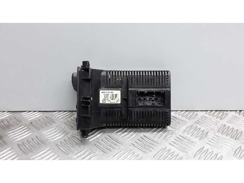 Recambio de mando luces para bmw serie 3 berlina (e46) 320d referencia OEM IAM 61318363662  